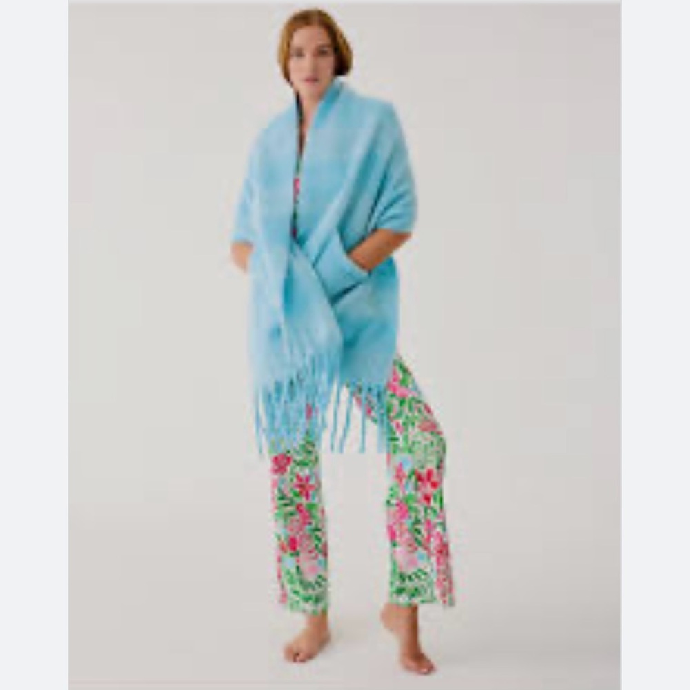 RARE Brand New Lilly Pulitzer Blue Camelia Fringe Wrap